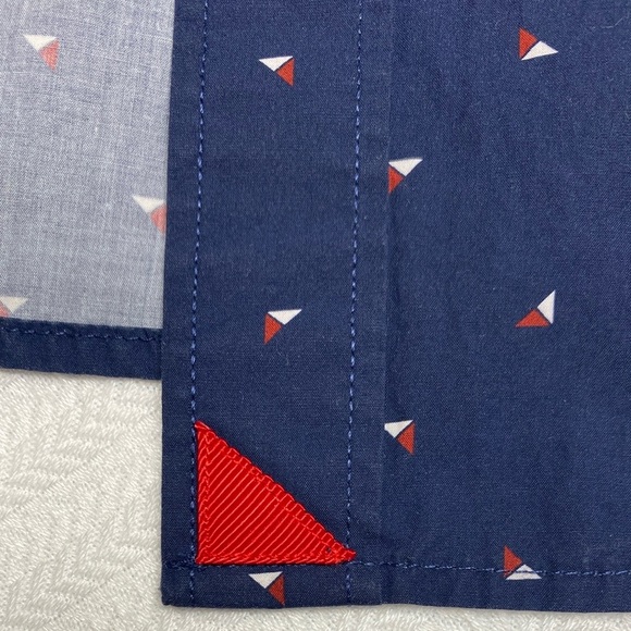UNTUCKit Shirt Short Sleeve Button Down Cotton Navy Blue Red White Size Small - Picture 4 of 9